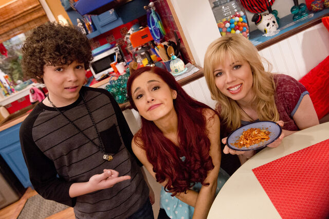 File:Sam, Cat and Dice.jpg