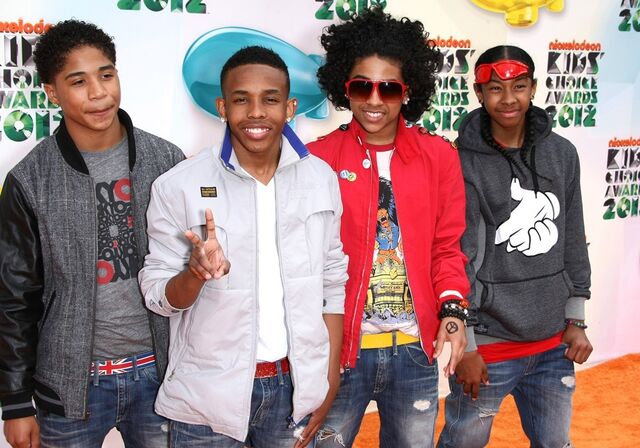 File:Mindless Behavior.jpg