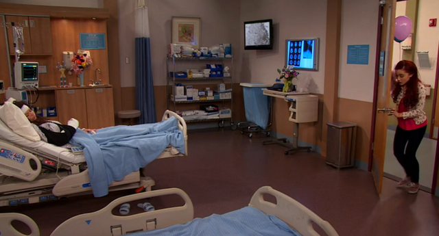 File:A room inside Peter Sinai Hospital.png