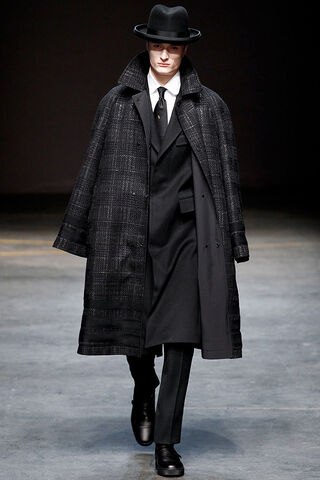 File:E-tautz-fall-winter-2014-show-0002.jpg