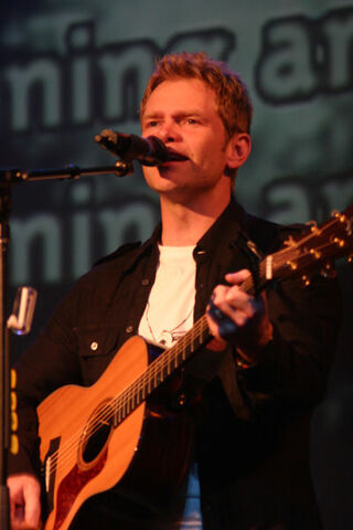 File:Chapman.jpg