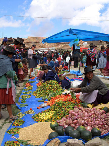 File:Tarabuco Market.jpg