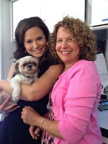 File:301-katie & mom.jpg