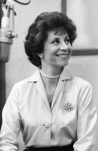 File:COMDEN Betty phC.jpg