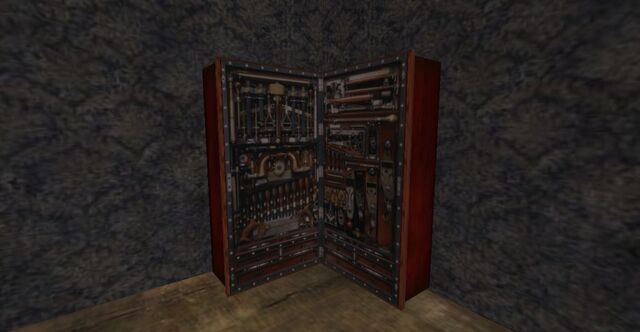 File:Tools Trunk.jpg