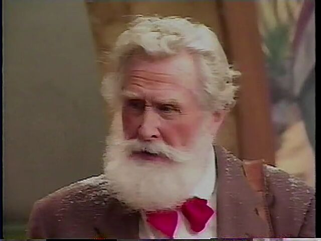 File:SantaClaus(ShiningTimeStation).jpg
