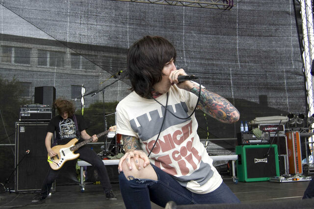 File:Bringmethehorizon3.jpg