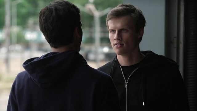 File:Scream S01E05 Exposed 1080p KISSTHEMGOODBYE NET 1268.jpg