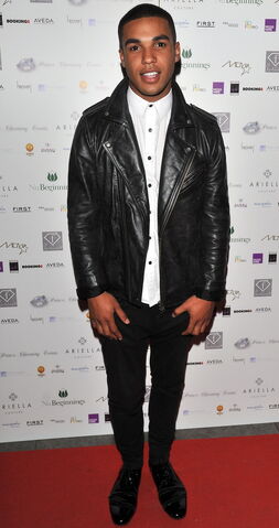 File:Showbizlucien.jpg