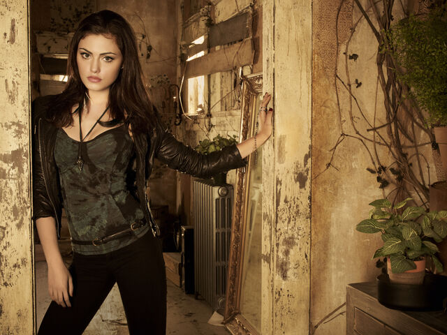 File:Faye-The-SecretCircle-Promo-Saison-1-5.jpg