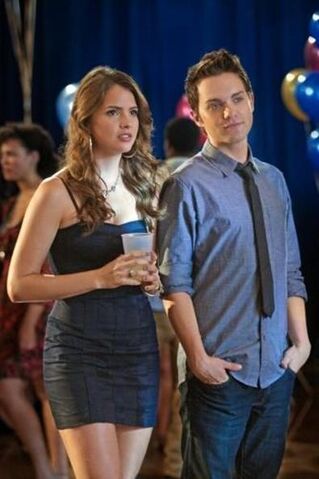 File:Shelley-hennig-photo19.jpg