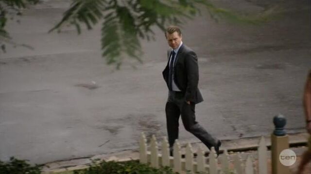 File:Australian Series-1x01-12.jpg