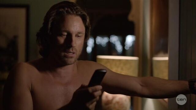 File:Australian Series-1x01-22.jpg