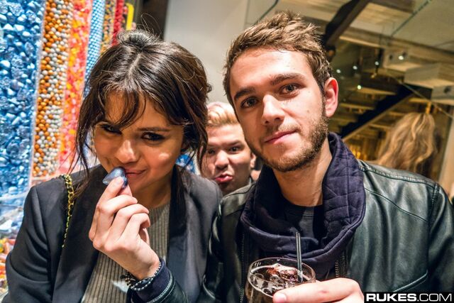 File:Zedd with Selena January 9, 2015.jpg