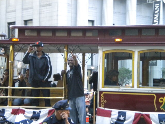 File:GiantsParade30.jpg