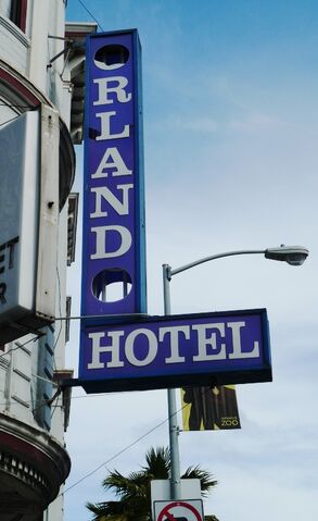 File:Orlando Hotel sign.jpg
