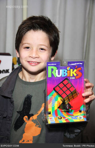 File:Davis-cleveland-gbk-kids-choice-awards-gift-1p1IZx.jpg