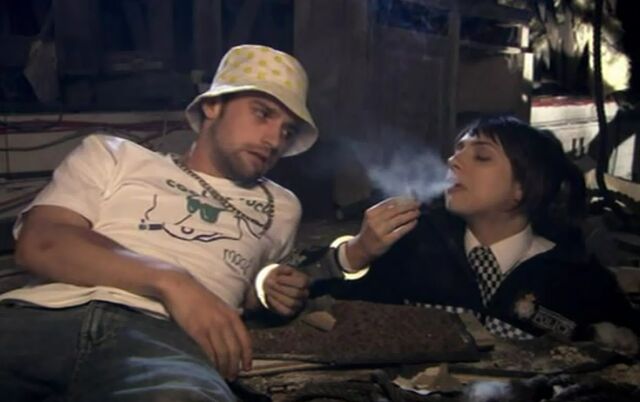 File:S6E3CopsLikeASmokeToo.jpg