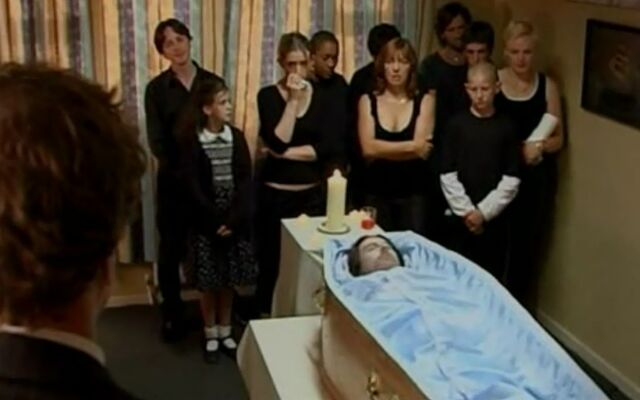 File:S1E7Frank'sFuneral.jpg