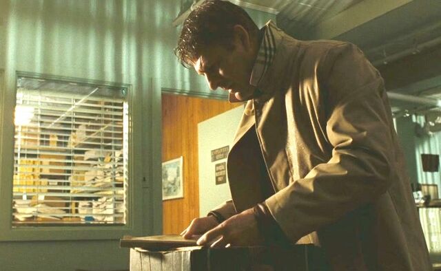 File:Searching the files.jpg