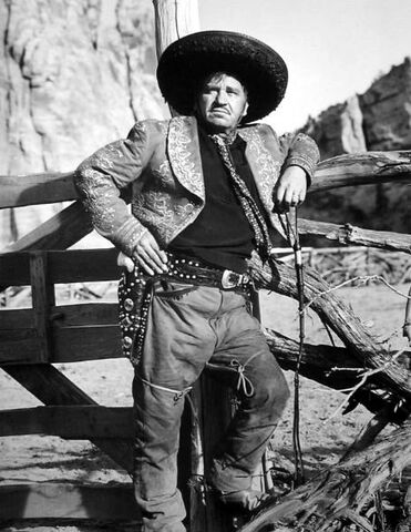 File:Wallace Beery.jpg