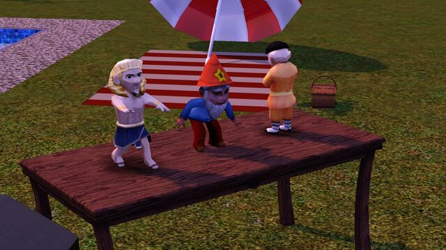 File:Three gnomes.jpg