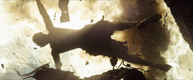 File:Man-of-Steel-Trailer-Images-Clark-Kent-in-Water.jpg