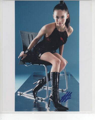 File:Kristen Kreuk Autograph 001.jpg