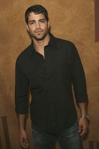 File:Jesse+Metcalfe+55th+Annual+BMI+Pop+Awards+yAPvCQk-PoAx.jpg
