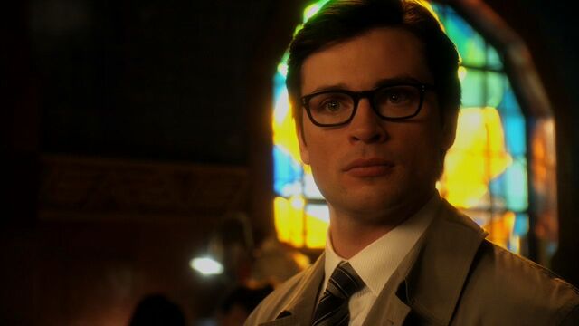 File:Smallville booster screencaps 090.jpg