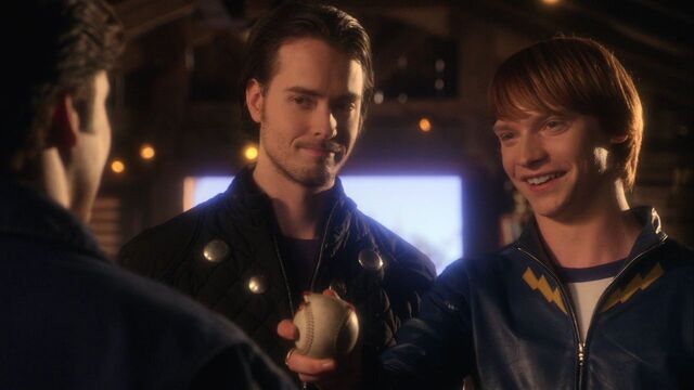 File:811Smallville1073.jpg