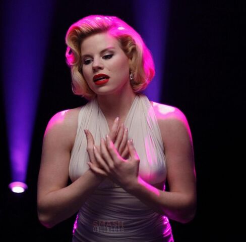 File:Smash-s01e01-ivys-white-marilyn-monroe-dress-500x491.jpg