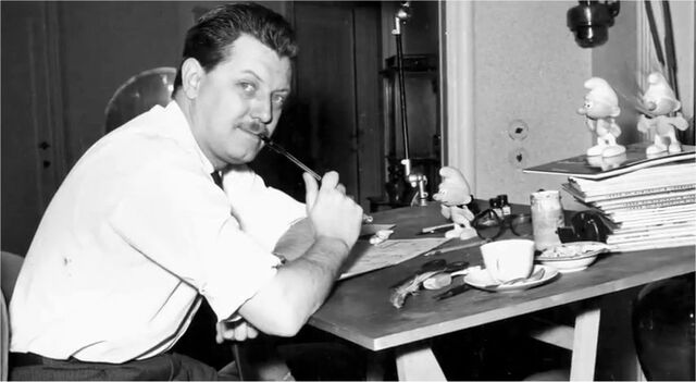 File:Peyo At Drawing Desk.jpg
