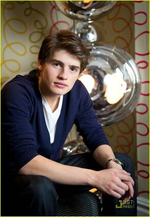 Gregg-Sulkin-gregg-sulkin-18912313-846-1222