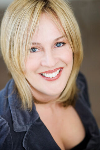File:Melanie Hutsell.jpg