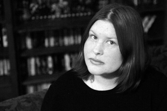 Arquivo:Cassandra-clare.jpg