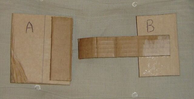 File:Foldable Fun-Panel latch 1.jpg