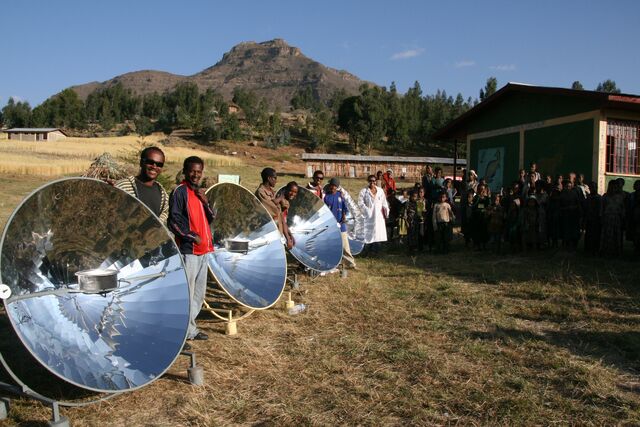 File:Solar Bereket - Parabolic cookers.jpg
