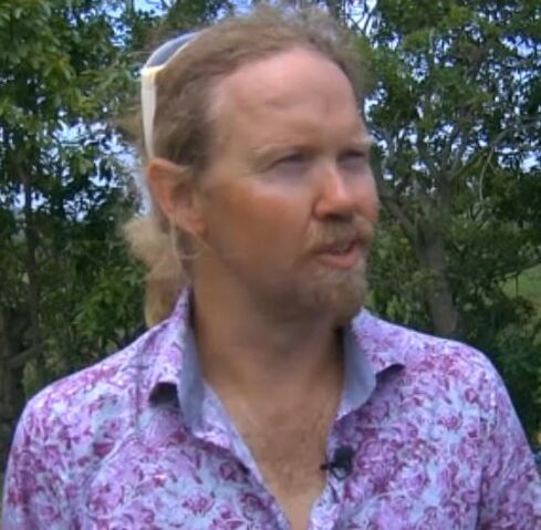 File:Crosby Menzies 2013.jpg