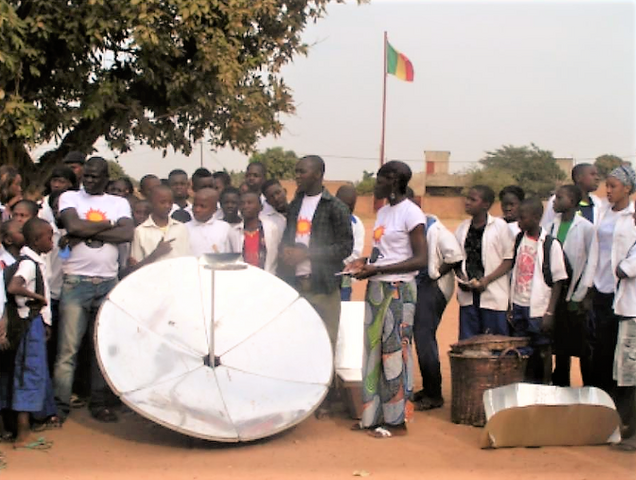 File:Solar Cooking Kozon 05-17.png