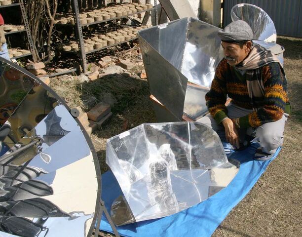 File:Sanu Kaji award 2007.jpg