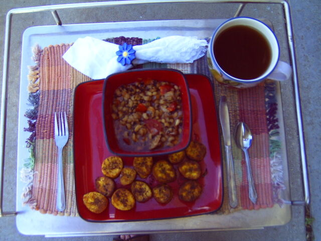 File:Kelewele and Red Red.jpg