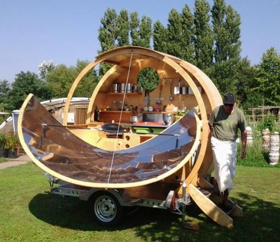 File:French solar food cart, 2-10-14.jpg
