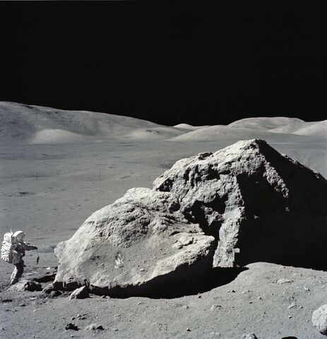 File:Boulder AND astronaut.jpg
