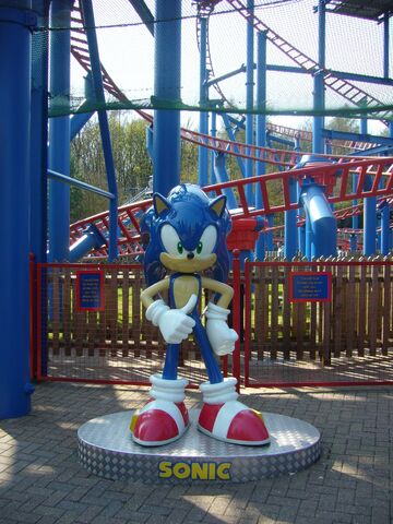 File:Alton towers sonic statue.jpg