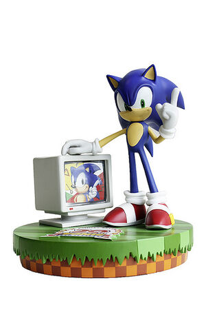 File:Sonic-20th-Anniversary-Toy-Figure.jpg