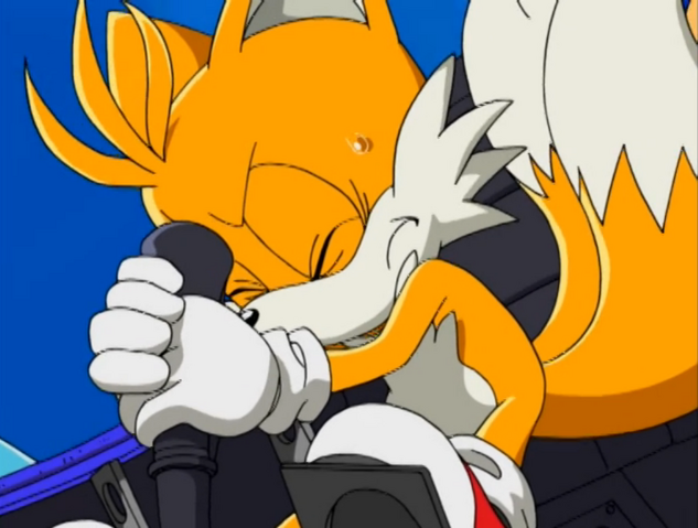 File:Ep8 tails tornado.png
