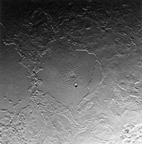 File:PIA01538 Triton flipped v.jpg