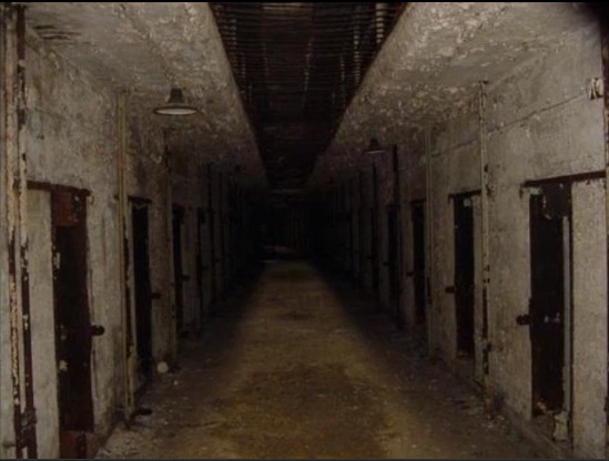 File:Foreboding hallway.jpg