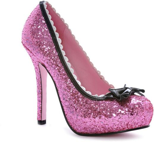 File:Princess-pink-shoes-68595.jpg
